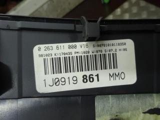 щиток приборов (приборная панель) Volkswagen Golf 3 поколение 1998, 1.4 л., бензин, МКПП, хетчбэк 5 дв., 1J0919861