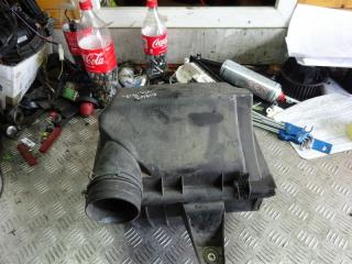 корпус воздушного фильтра Volkswagen Transporter T4 1997, 1.9 л., дизель, МКПП, микроавтобус, 028129607M