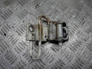 петля двери Audi A4 B6 2004, 1.9 л., дизель, МКПП, универсал, 8E0831412B