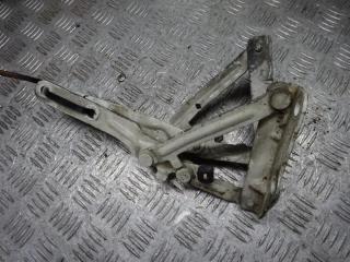 петля капота Volkswagen Multivan T5 2004, 2.5 л., дизель, МКПП, микроавтобус, 7H0823302D, 7H0823301D