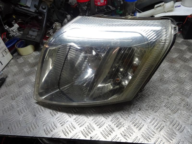 фара правая Citroen C2 1 поколение 2007, 1.1 л., бензин, МКПП, хетчбэк 5 дв., 9680128180 - фото №1