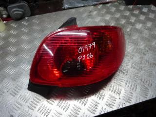 фонарь задний правый Peugeot 206 1 поколение [рестайлинг] 2005, 1.4 л., бензин, МКПП, хетчбэк 5 дв.