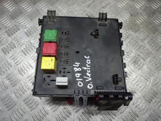 блок предохранителей Opel Vectra C 2003, 2.2 л., бензин, МКПП, хетчбэк 5 дв., 13125486