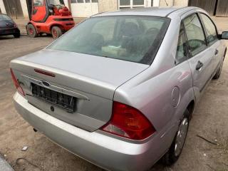 стекло заднее Ford Focus 1 поколение 1999, 1.6 л., бензин, МКПП, седан