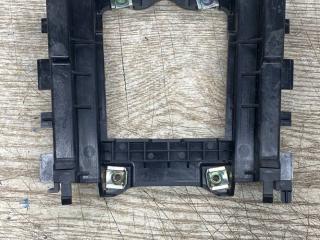 кронштейн (крепление) Porsche Macan 1 поколение 2019, 3.0 л., бензин, правый руль, 95B863531