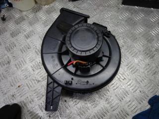 моторчик печки Volkswagen Polo 4 поколение 2004, 1.2 л., бензин, МКПП, хетчбэк 5 дв., 6Q1820015G