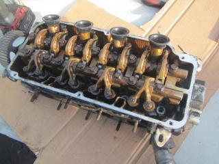 головка блока цилиндров Mitsubishi Carisma 1 поколение [рестайлинг] 2004, 1.6 л., бензин