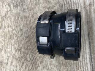 патрубок интеркулера Ford Mustang 6 поколение S550 2017, 5.0 л., бензин, АКПП, 05281506AD