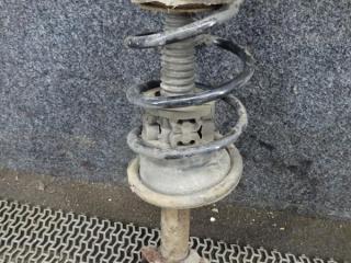 стойка передняя левая Renault Scenic 1 поколение [рестайлинг] 2002, 1.9 л., дизель, МКПП, минивэн