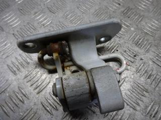 петля двери Volkswagen Transporter T5 2006