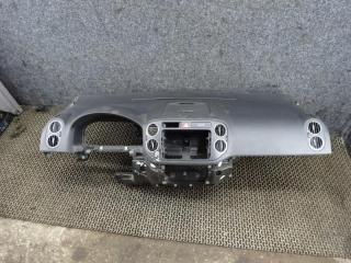 панель передняя салона (торпедо) Volkswagen Golf Plus 1 поколение 2007, 5M1858296