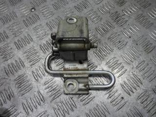 петля двери Volkswagen Passat B5 1999, 4B0831412A