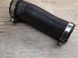 патрубок интеркулера Porsche Macan 1 поколение 2018, 3.0 л., бензин, АКПП, полный привод, правый руль, 95B145368A