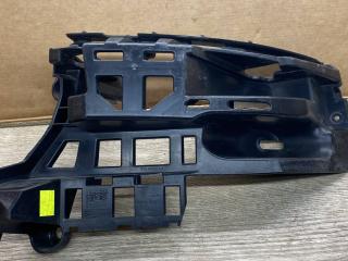 Крепление бампера переднего Porsche Macan 1 поколение 2018, 3.0 л., бензин, АКПП, полный привод, правый руль, 95B807484