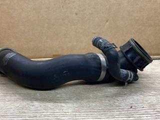 патрубок интеркулера Porsche Macan 1 поколение 2018, 3.0 л., бензин, АКПП, полный привод, правый руль, 95B145833