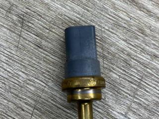 датчик температуры охлаждающей жидкости Porsche Macan 1 поколение 2018, 3.0 л., бензин, АКПП, полный привод, правый руль, 06A919501A