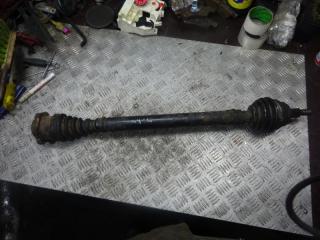 полуось передняя правая (приводной вал, ШРУС) Volkswagen Golf 3 поколение 2000, 1.6 л., бензин