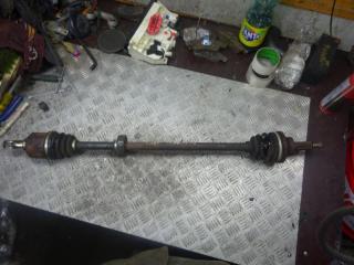 полуось передняя правая (приводной вал, ШРУС) Hyundai Sonata EF 1999, 2.0 л., бензин, МКПП, седан