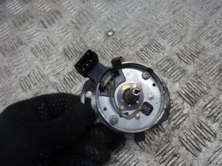 распределитель зажигания (трамблёр) Volkswagen Polo 3 поколение 1996, 1.4 л., бензин, 030905205AE