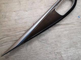 молдинг двери задней левой Infiniti Q50 1 поколение [рестайлинг] 2019, 3.0 л., VR30DDTT, бензин, АКПП, (k23) silver "m", седан, задний привод, 829154GB0A