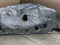 тепловой экран моторного отсека Porsche Macan 1 поколение 2018, 3.0 л., бензин, АКПП, полный привод, правый руль, 95B819523 - фото №2