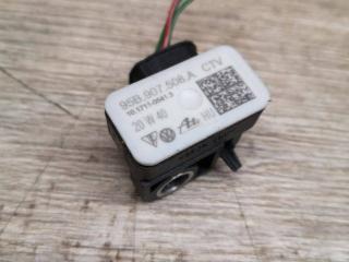 датчик удара Porsche Macan 1 поколение 2018, 3.0 л., бензин, АКПП, полный привод, правый руль, 95B907508A