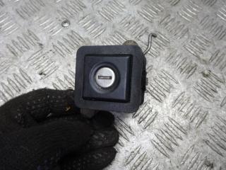 кнопка открытия багажника Volkswagen Passat B3 1990, 1.8 л., бензин, МКПП, универсал, 357827571