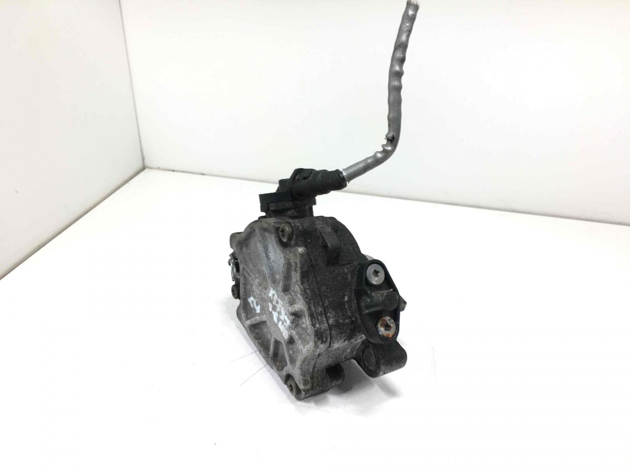 насос вакуумный Citroen C4 Picasso 1 поколение 2011, 1.6 л., HDi, дизель, робот, передний привод, 9684786780 - фото №1