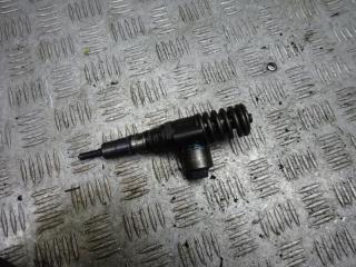 форсунка Volkswagen Touran 1 поколение 2006, 2.0 л., дизель, 03G130073G