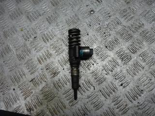 форсунка Volkswagen Touran 1 поколение 2006, 2.0 л., дизель, 03G130073G