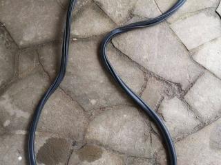 уплотнитель двери Porsche Macan 1 поколение 2018, 3.0 л., бензин, АКПП, полный привод, правый руль, 95B831721B