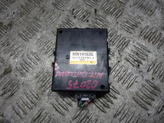 блок комфорта Mitsubishi Outlander 2 поколение 2008, 2.2 л., дизель, МКПП, внедорожник 5 дв., MN141635