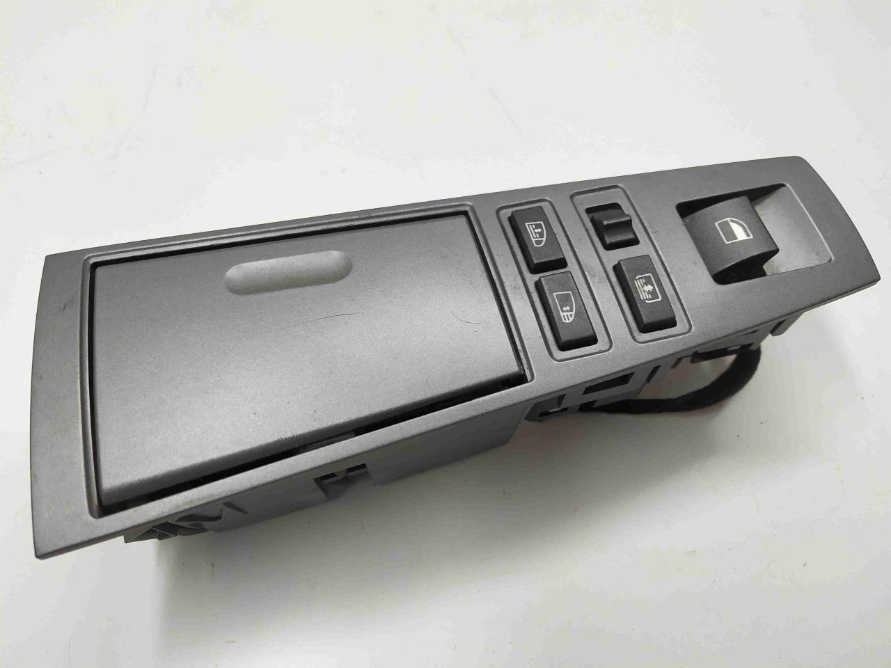 кнопка стеклоподъемника BMW 7 серия E65/E66/E67 2002, 4.4 л., i, бензин, 61316917108, 6917108, 51427024608, 7024608 - фото №1