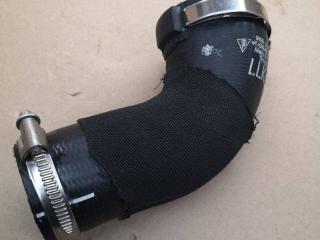 патрубок интеркулера Porsche 2023, 2.9 л., бензин, АКПП, 95B145833F
