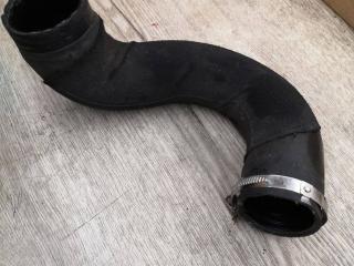 патрубок интеркулера Porsche Macan 1 поколение 2015, 3.0 л., дизель, 8R0145979A