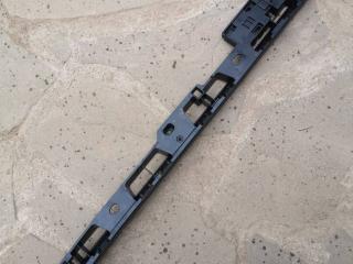 Кронштейн накладки на порог прав. Porsche 2023, 2.9 л., бензин, АКПП, 95B853538B