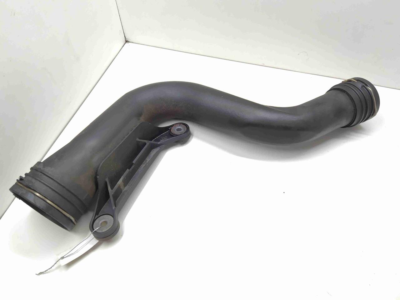 патрубок интеркулера Volkswagen Passat B6 2006, 1.9 л., TD, дизель, МКПП, передний привод, 1K0145762P - фото №1