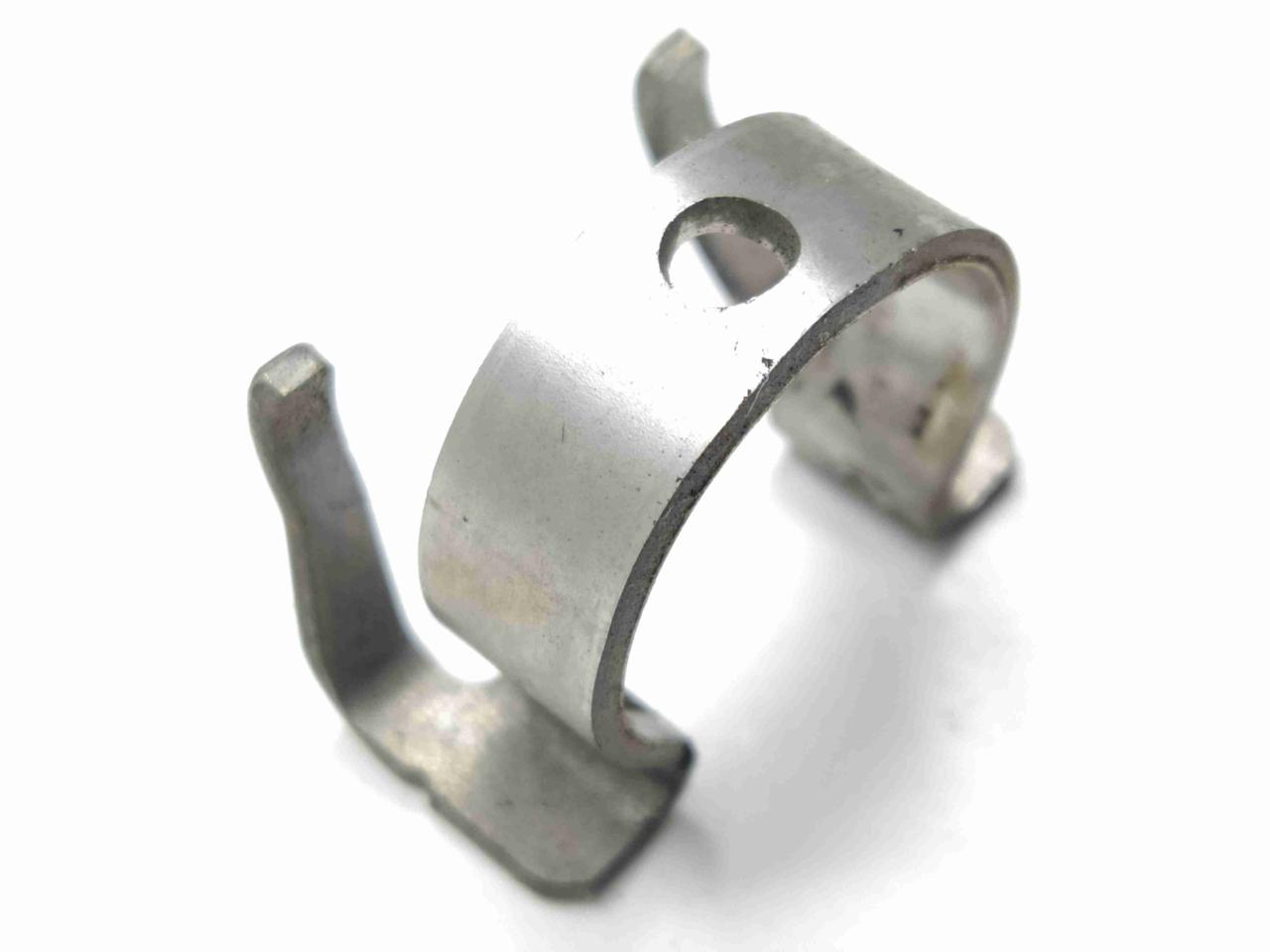 крепление форсунки BMW 1 серия F20/F21 2012, 1.6 л., Ti, бензин, АКПП, задний привод, 13537540438, 7540438 - фото №1