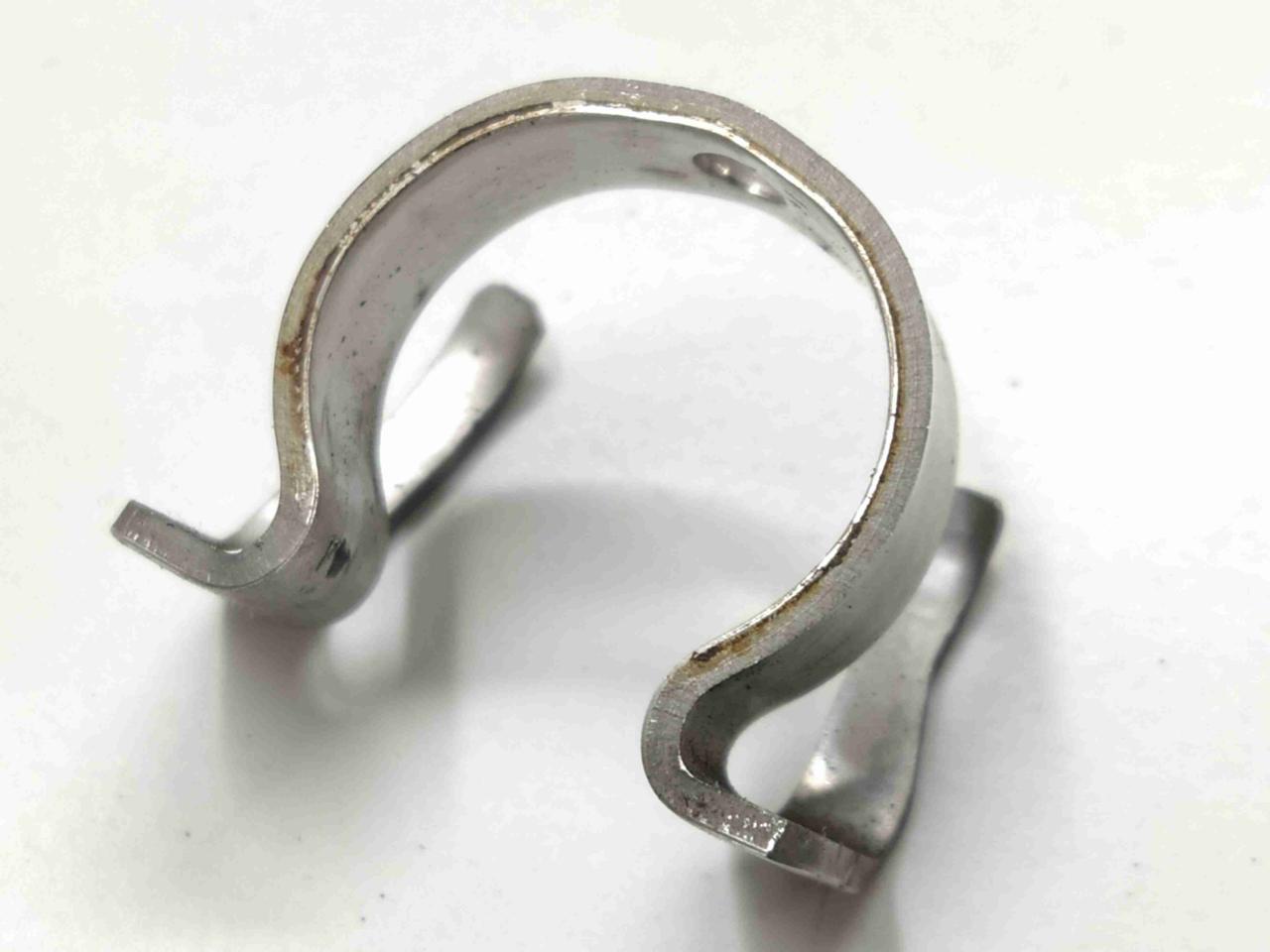 крепление форсунки BMW 1 серия F20/F21 2012, 1.6 л., Ti, бензин, АКПП, задний привод, 13537540438, 7540438 - фото №1