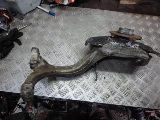 ступица передняя правая Audi A4 B6 2002