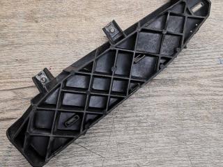 крепление фары правой Alfa Romeo Stelvio 1 поколение 2018, 2.9 л., бензин, 49125757