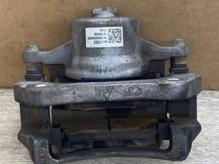 суппорт передний правый Chevrolet Equinox 3 поколение 2018, 1.5 л., бензин, АКПП, полный привод, 84121522