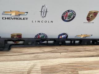 Кронштейн накладки на порог Porsche Macan 1 поколение 2016, 3.0 л., дизель, АКПП, 95B853558