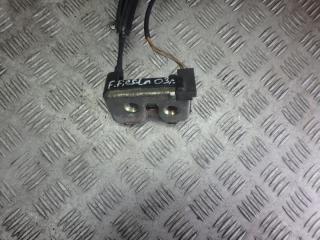 замок багажника Ford Fiesta 5 поколение 2003