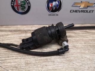 насос (моторчик) омывателя стекла Porsche Macan 1 поколение 2014, 3.0 л., дизель