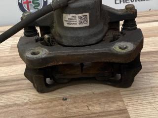 суппорт передний левый Chevrolet Malibu 8 поколение [рестайлинг] 2016, 2.0 л., бензин, передний привод, 23366268