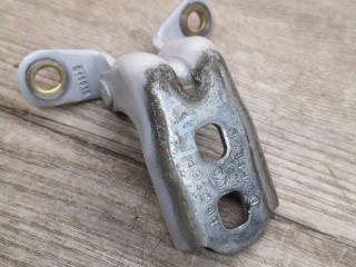 петля двери Chevrolet Malibu 8 поколение [рестайлинг] 2016, 2.0 л., бензин, передний привод