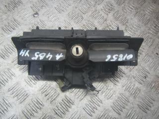 ручка крышки багажника Audi A4 B5 1998, 1.6 л., бензин, МКПП, универсал, 4B0827565H