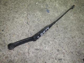 щеткодержатель (поводок стеклоочистителя, дворник) Audi 80 B3 1988