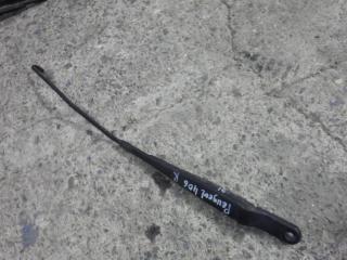 щеткодержатель (поводок стеклоочистителя, дворник) Peugeot 406 1 поколение 1998